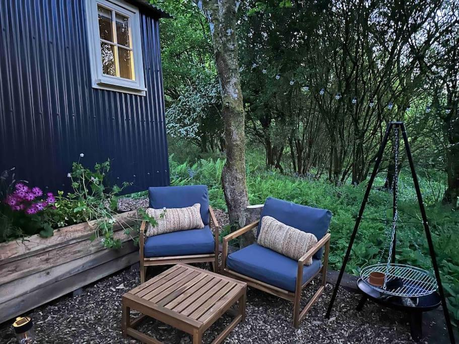 Cornwall Woodland Shepherd'S Hut - Dennis Hut Bodmin Exterior photo